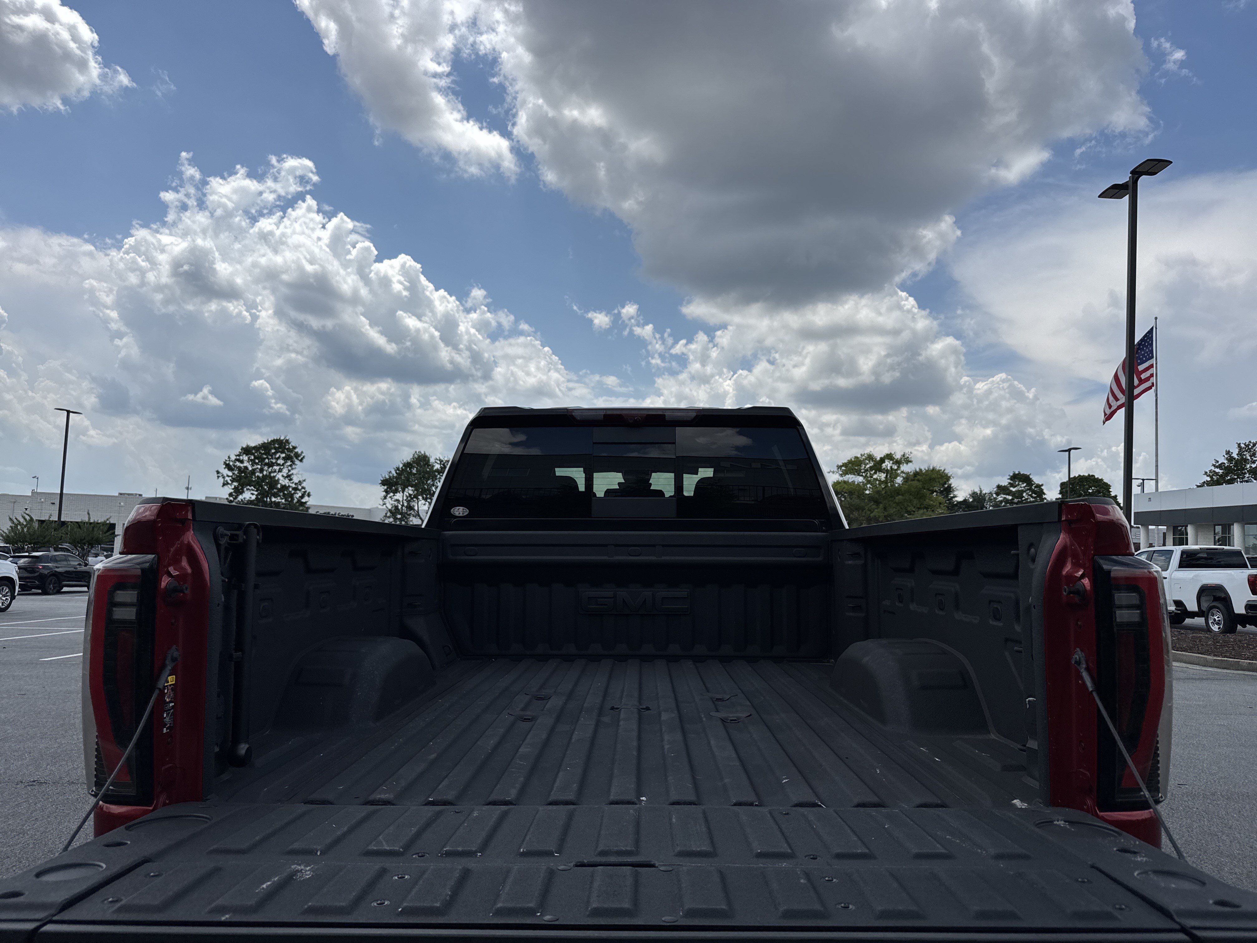 Used 2025 GMC Sierra 2500 AT4 w/ AT4 Premium Plus Package AWD/4WD image 35