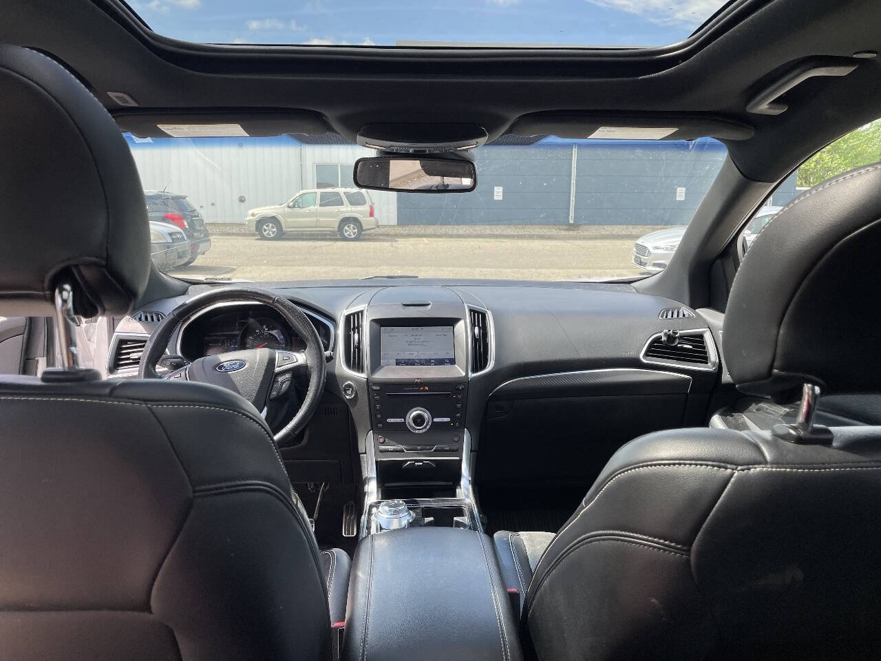 Used 2019 Ford Edge ST w/ Cold Weather Package AWD/4WD image 25