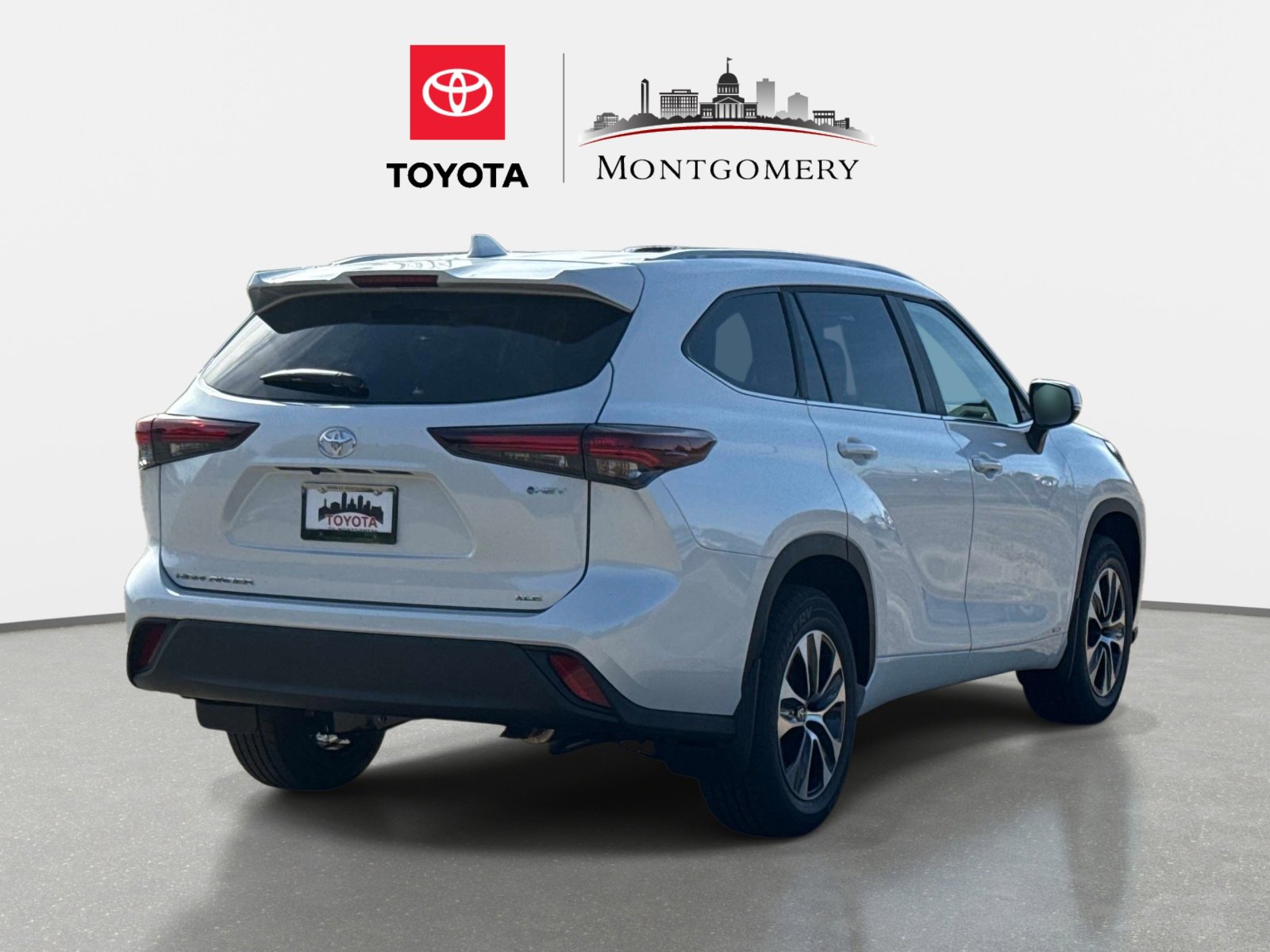 New 2026 Toyota Highlander XLE image 3