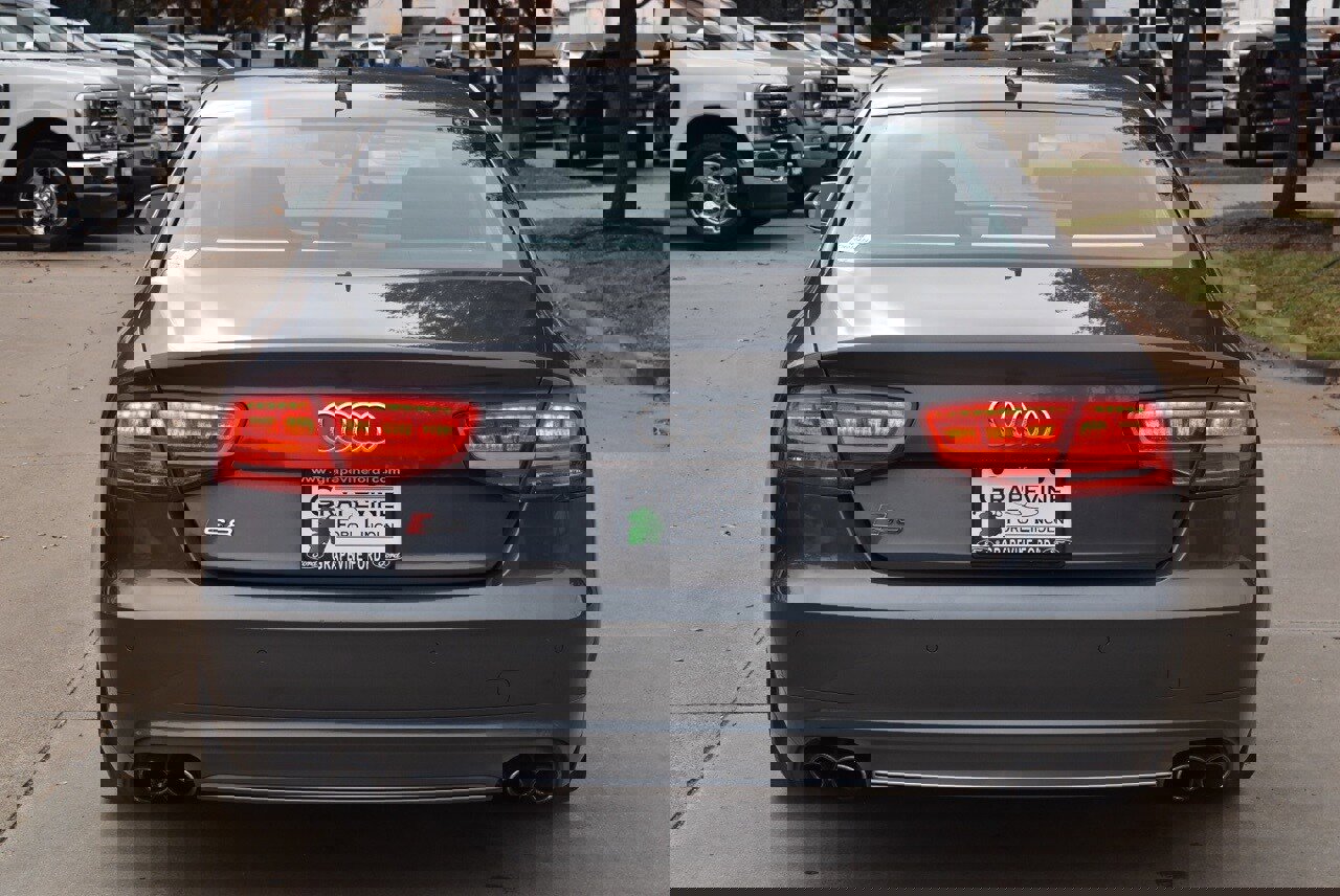 Used 2014 Audi S8 w/ Cold Weather Package image 9