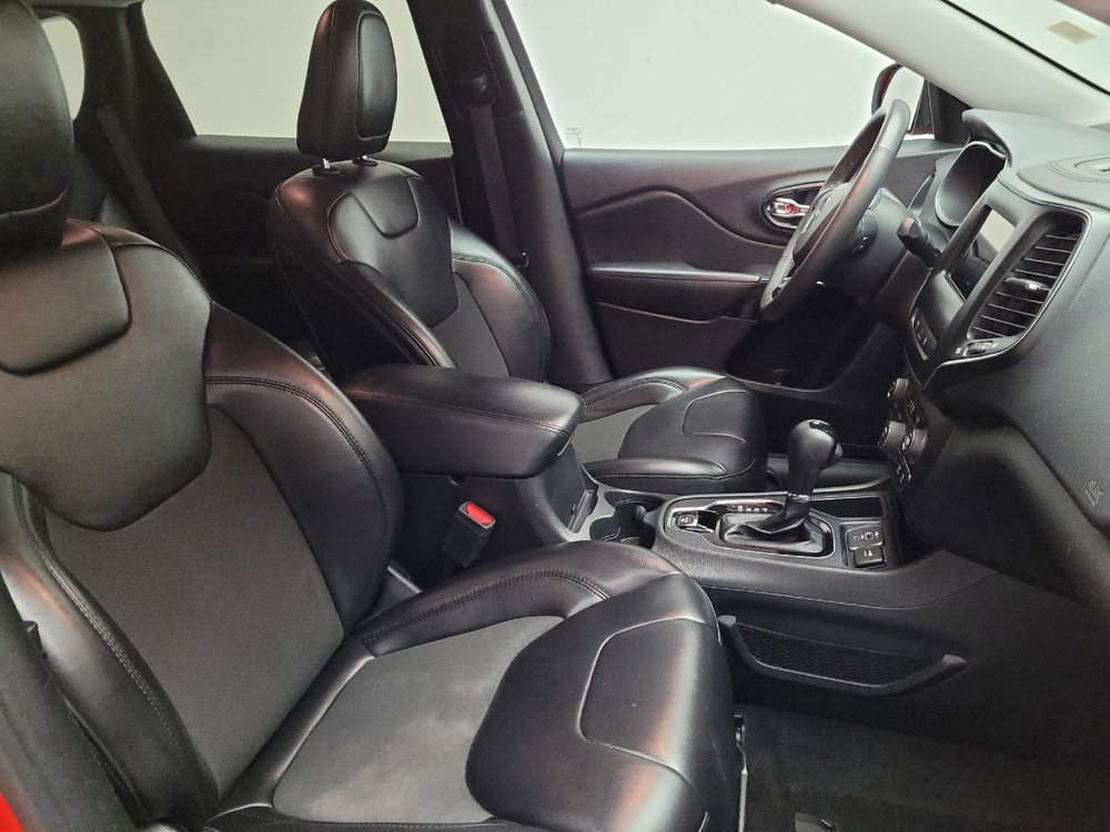 Used 2021 Jeep Cherokee Latitude Plus FWD image 21
