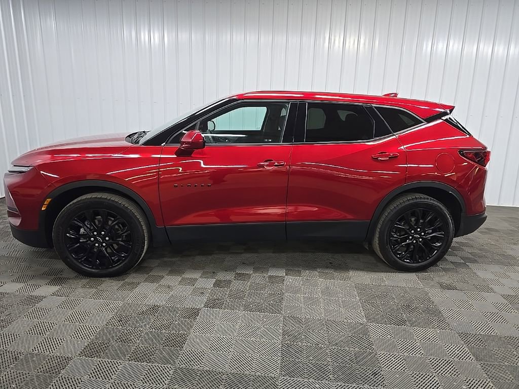 Used 2023 Chevrolet Blazer LT w/ LPO, Black Sport Package AWD/4WD image 5