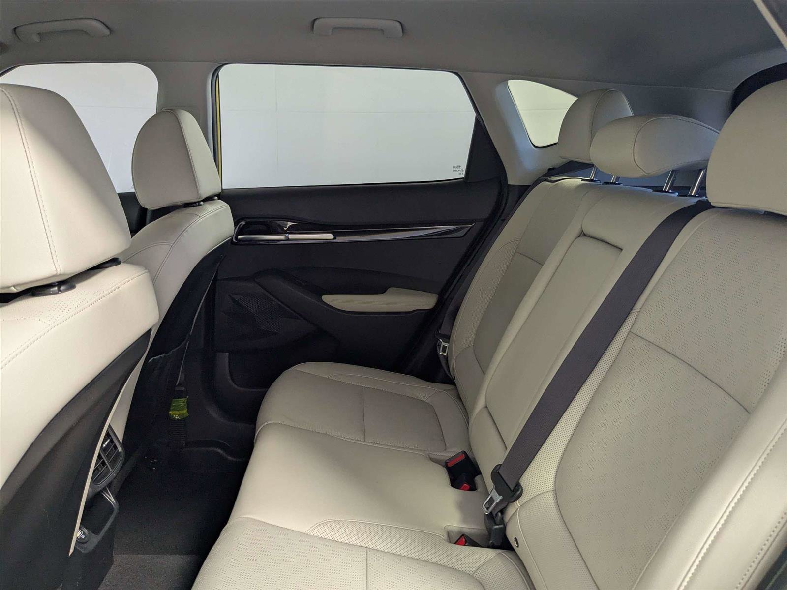 Used 2021 Kia Seltos SX image 35