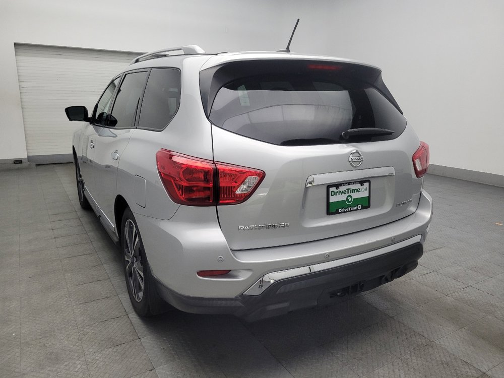 Used 2017 Nissan Pathfinder Platinum FWD image 5