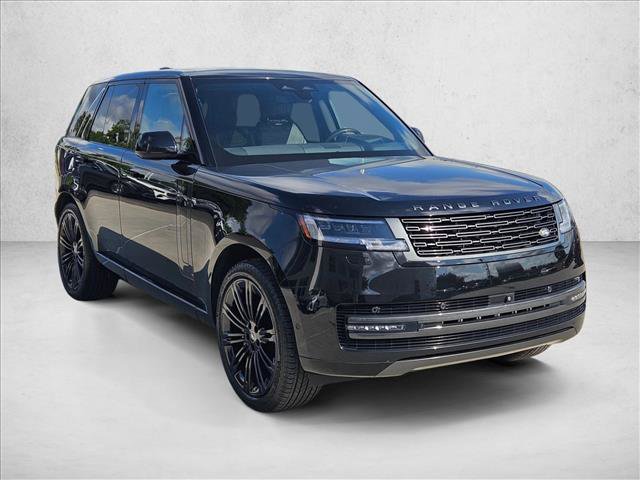 Used 2025 Land Rover Range Rover SE AWD/4WD image 3