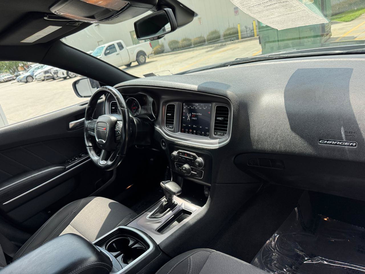 Used 2019 Dodge Charger SXT AWD/4WD image 19