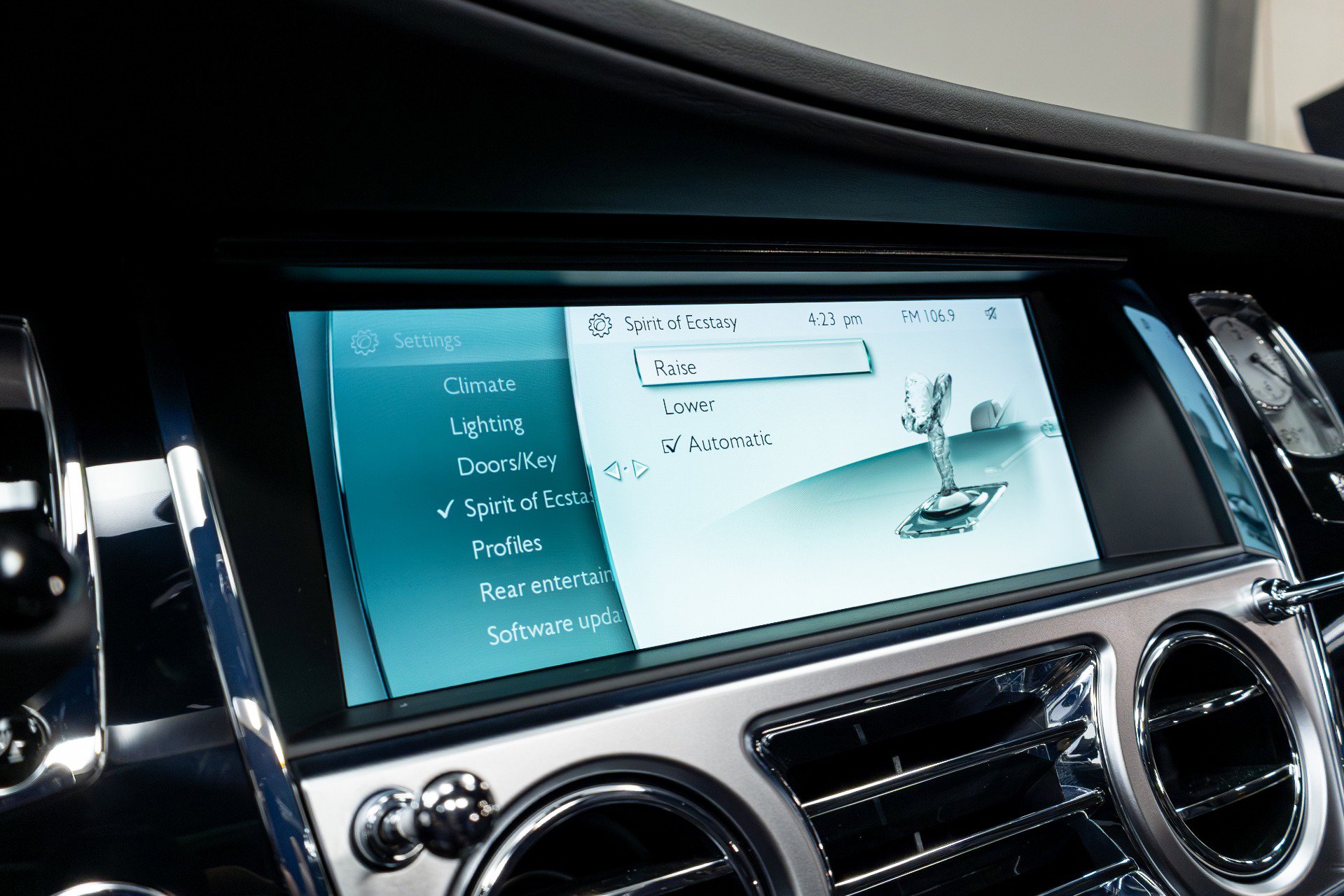 Used 2016 Rolls-Royce Ghost image 91