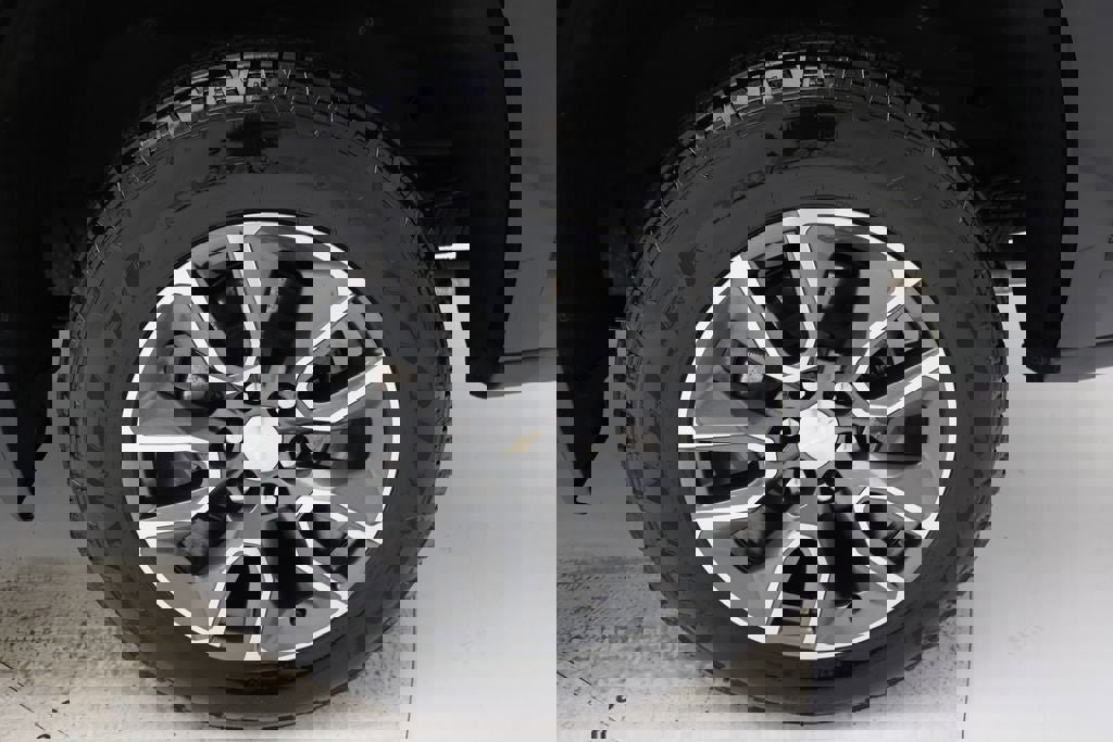 Used 2022 Chevrolet Silverado 1500 LT image 14