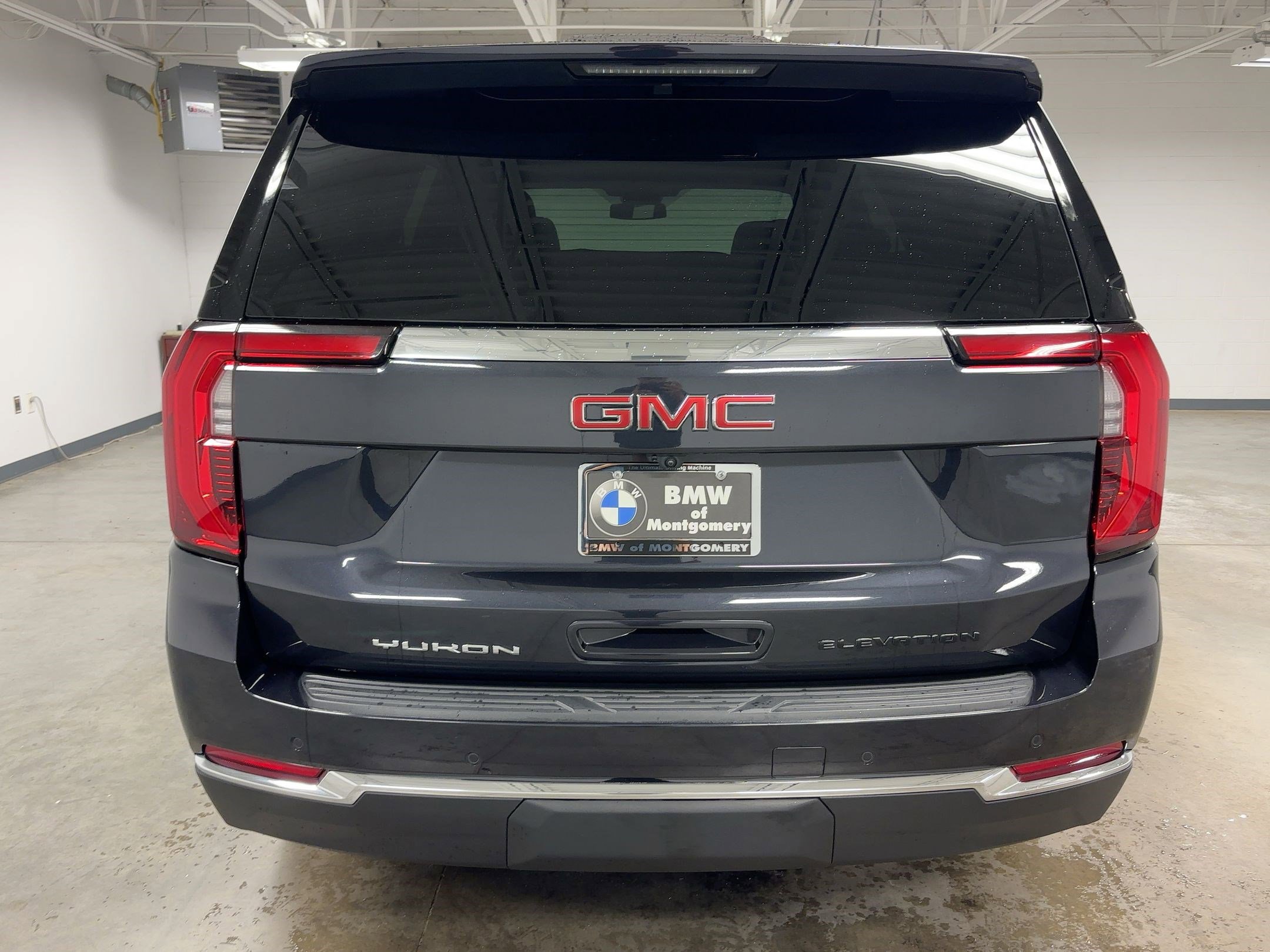 Used 2025 GMC Yukon Elevation image 8