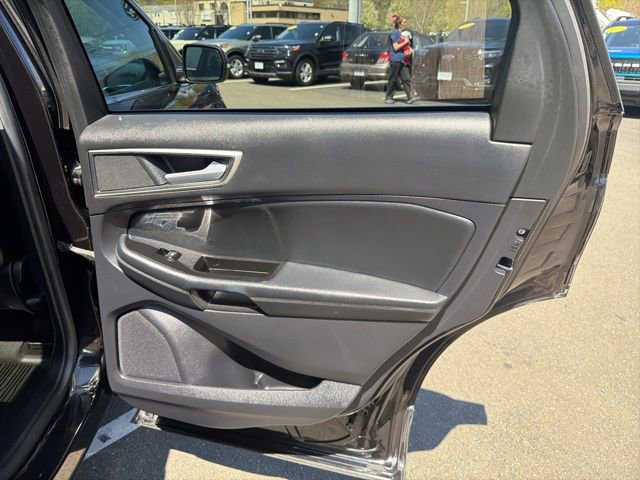 Used 2020 Ford Edge SEL w/ Convenience Package AWD/4WD image 29