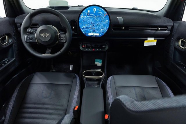Certified 2026 MINI Cooper 4-Door Hardtop FWD image 18
