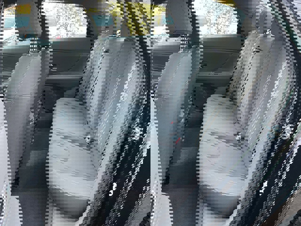 Used 2025 Hyundai Elantra SEL image 14