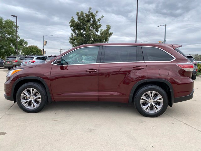 Used 2014 Toyota Highlander Plus AWD/4WD image 2