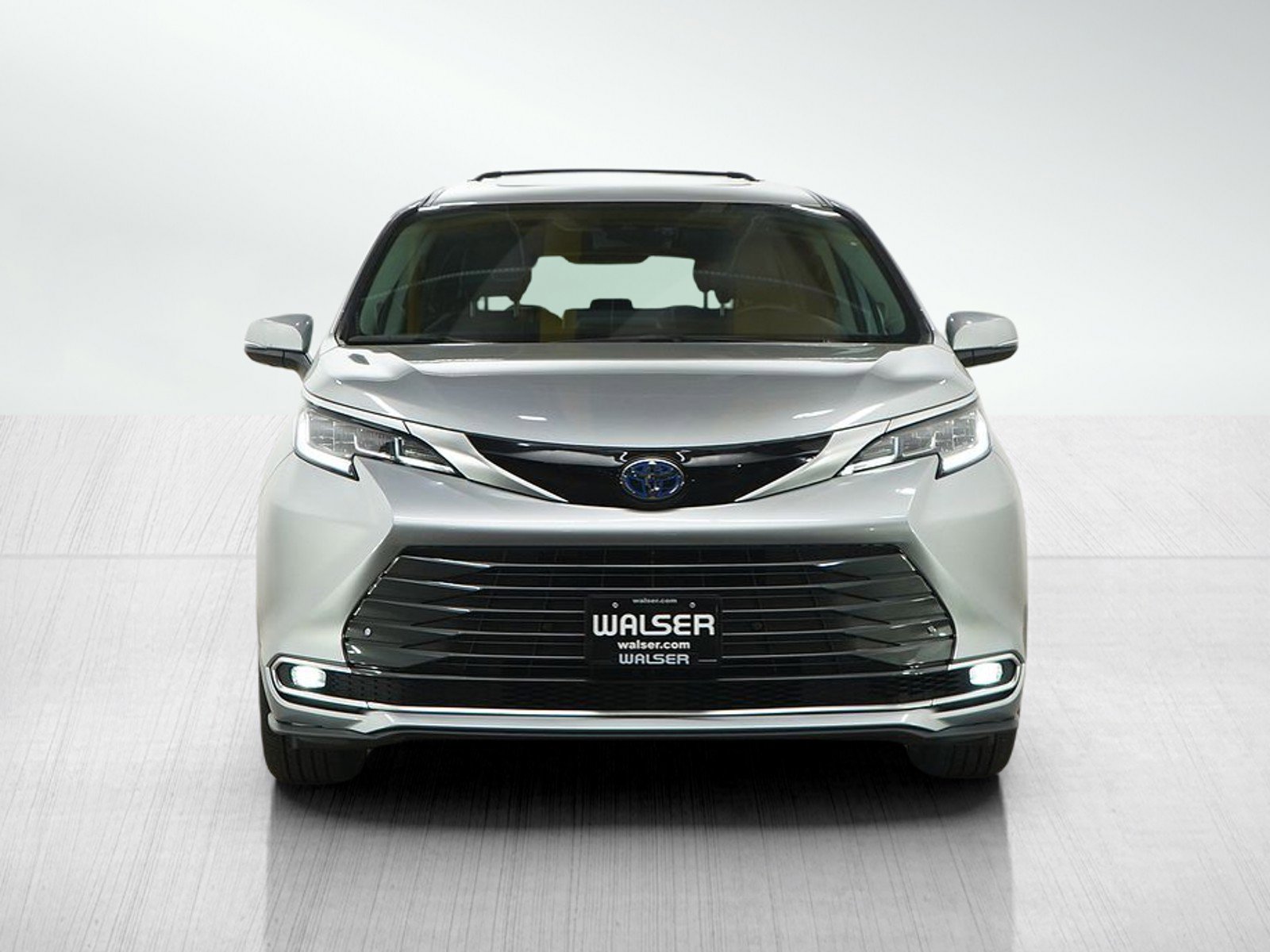 Used 2024 Toyota Sienna Limited AWD/4WD image 8