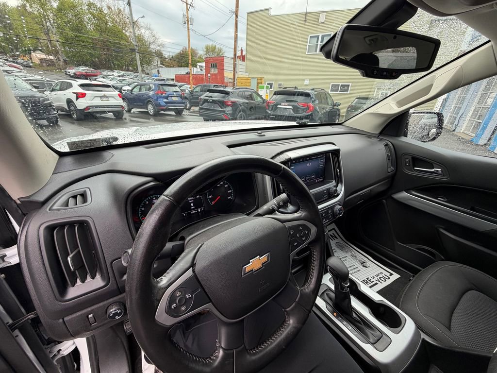 Used 2022 Chevrolet Colorado LT AWD/4WD image 22