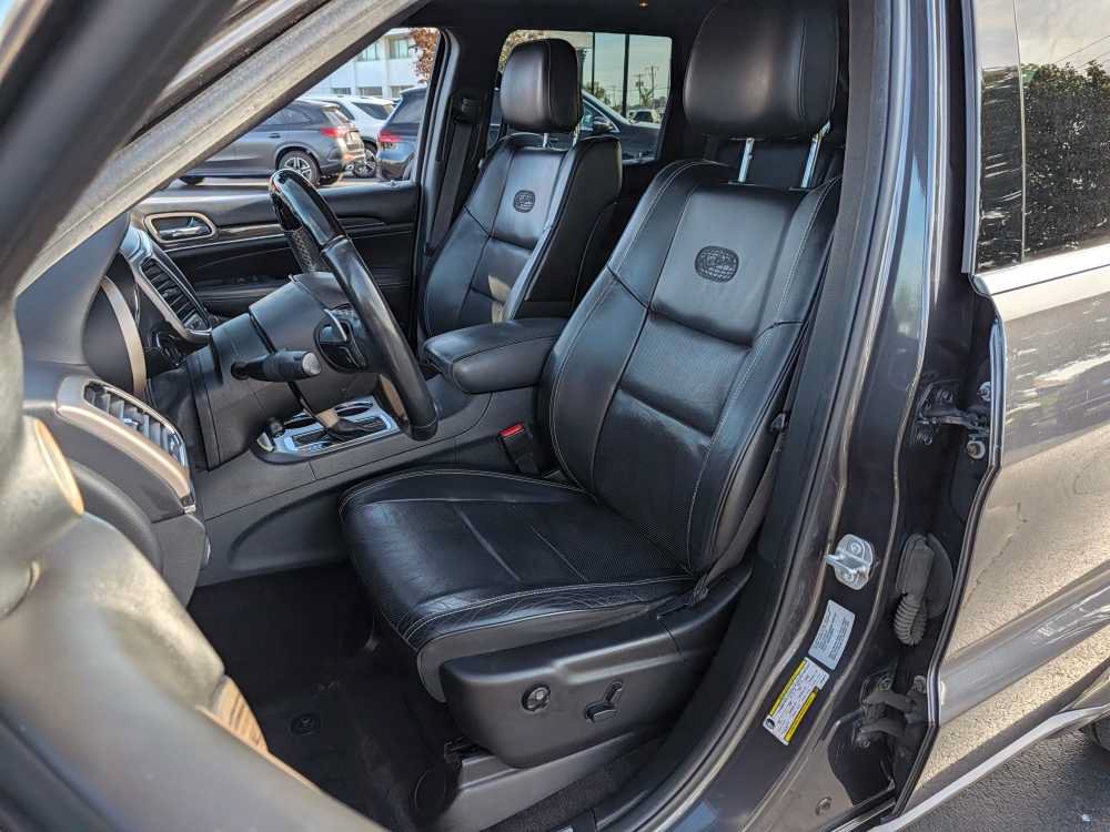 Used 2017 Jeep Grand Cherokee Overland AWD/4WD image 13