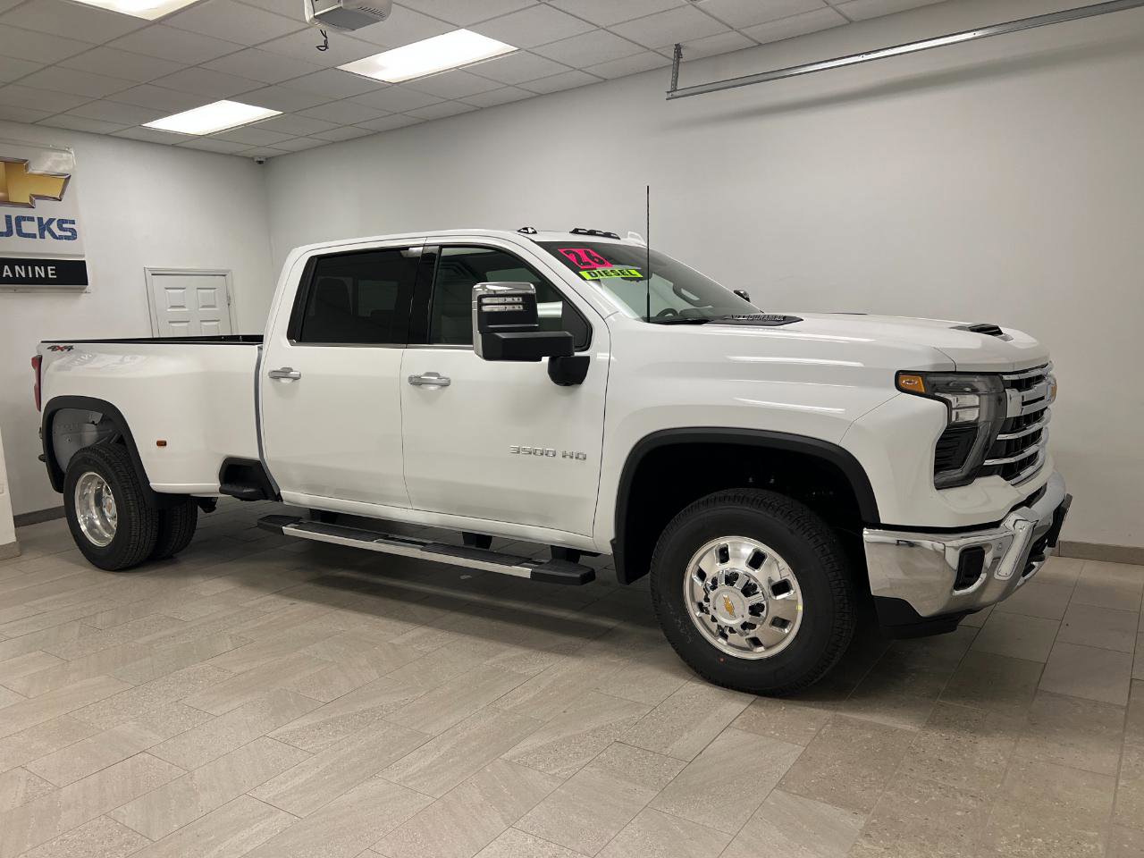 New 2026 Chevrolet Silverado 3500 LTZ w/ LTZ Plus Package AWD/4WD image 6