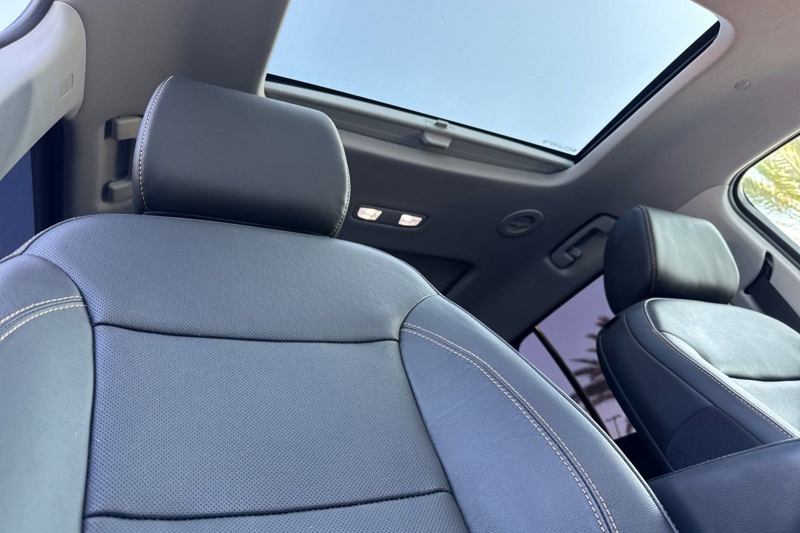 Used 2020 Chevrolet Traverse Premier w/ Redline Edition image 19