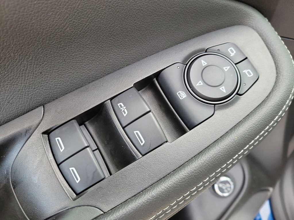 Used 2023 Buick Encore GX Select image 16