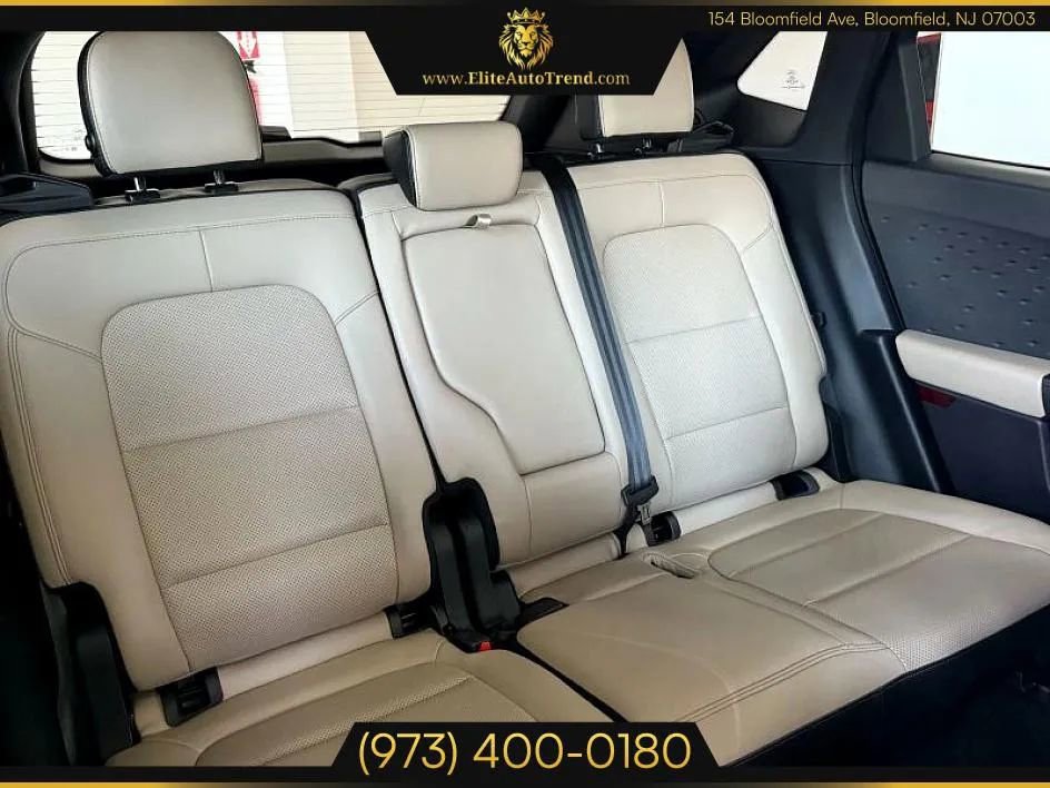 Used 2020 Ford Escape SEL image 22