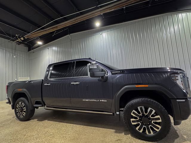 Used 2024 GMC Sierra 2500 Denali Ultimate AWD/4WD image 8