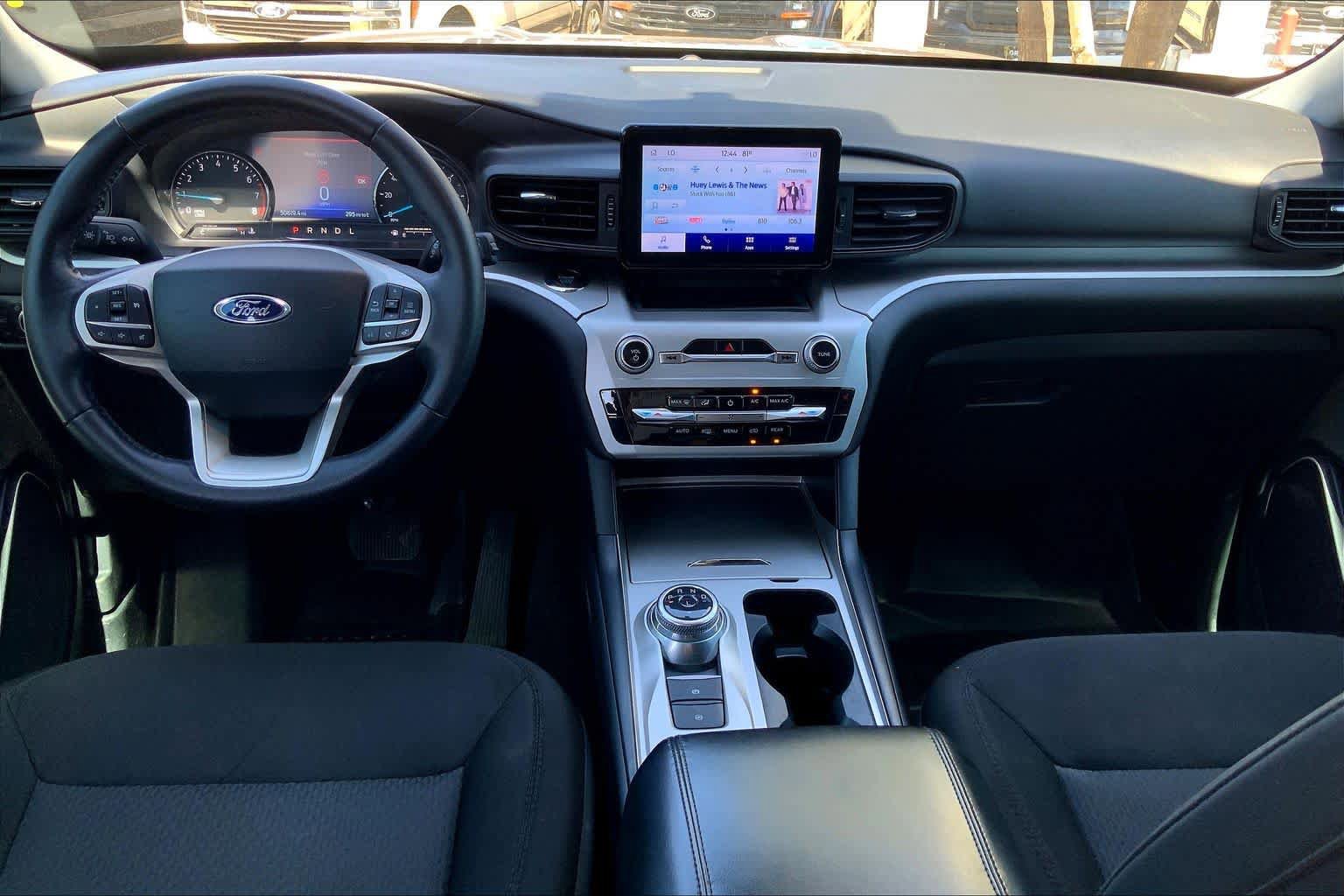 Used 2022 Ford Explorer XLT image 16