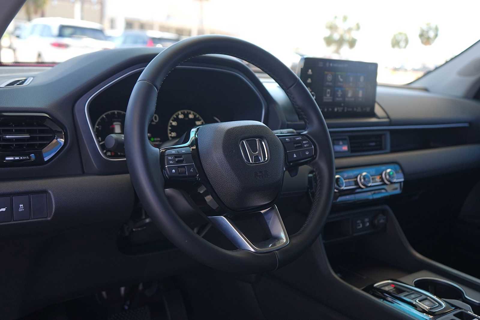 Certified 2025 Honda Pilot EX-L image 2