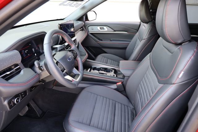 Used 2025 Ford Explorer ST-Line w/ Premium Package image 13