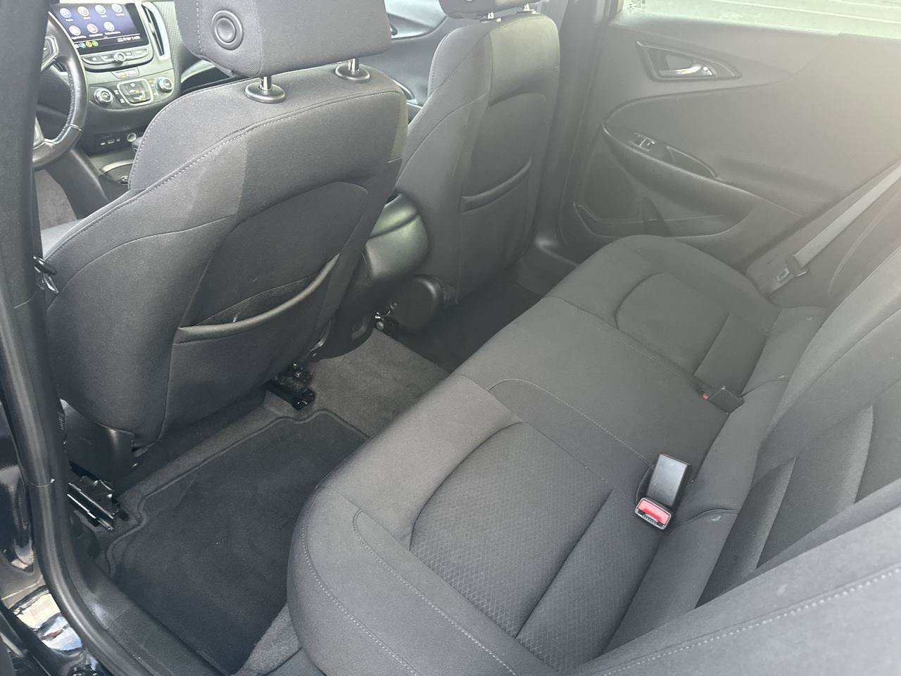 Used 2021 Chevrolet Malibu RS FWD image 18