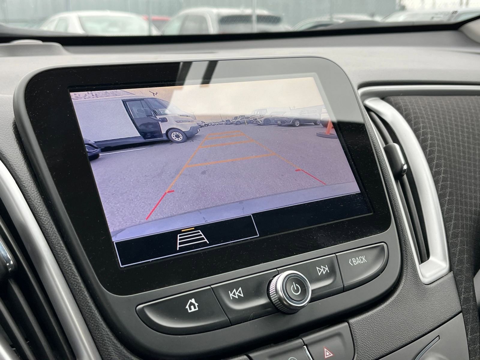 Used 2024 Chevrolet Malibu LT image 17