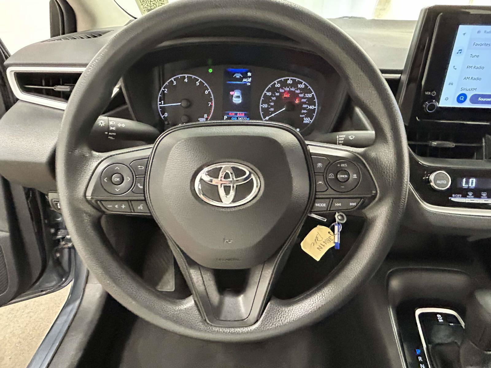 Used 2025 Toyota Corolla LE FWD image 21