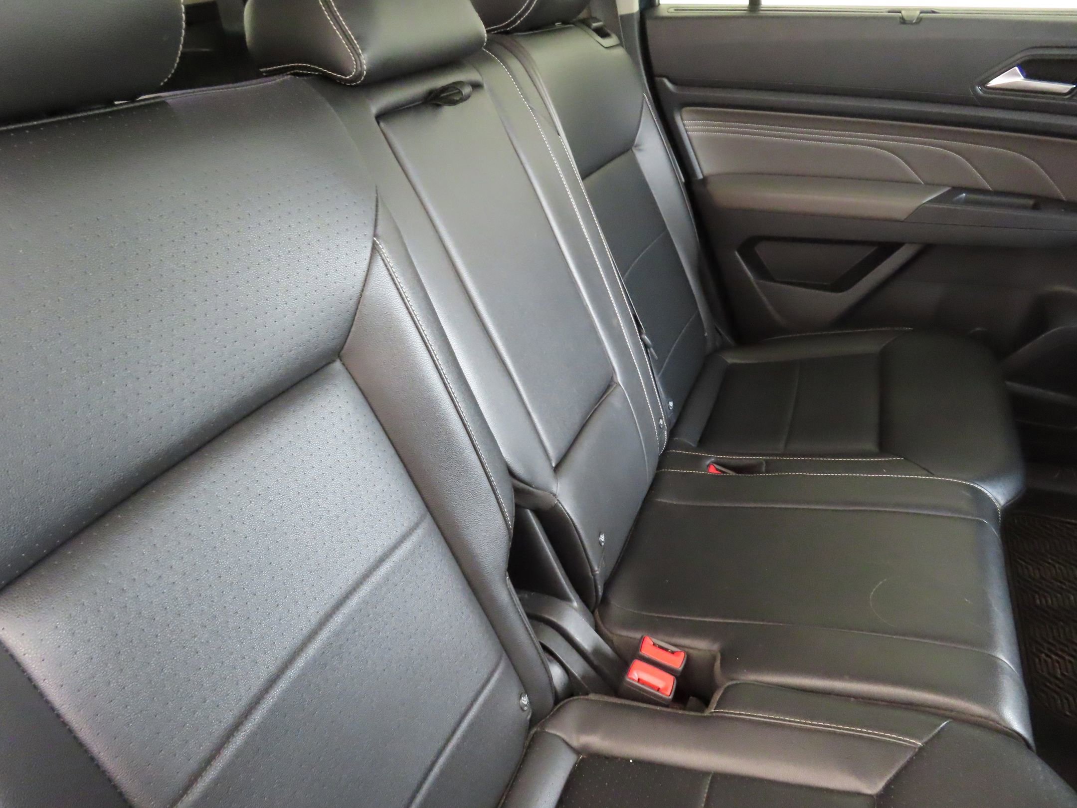 Used 2021 Volkswagen Atlas SE FWD image 22