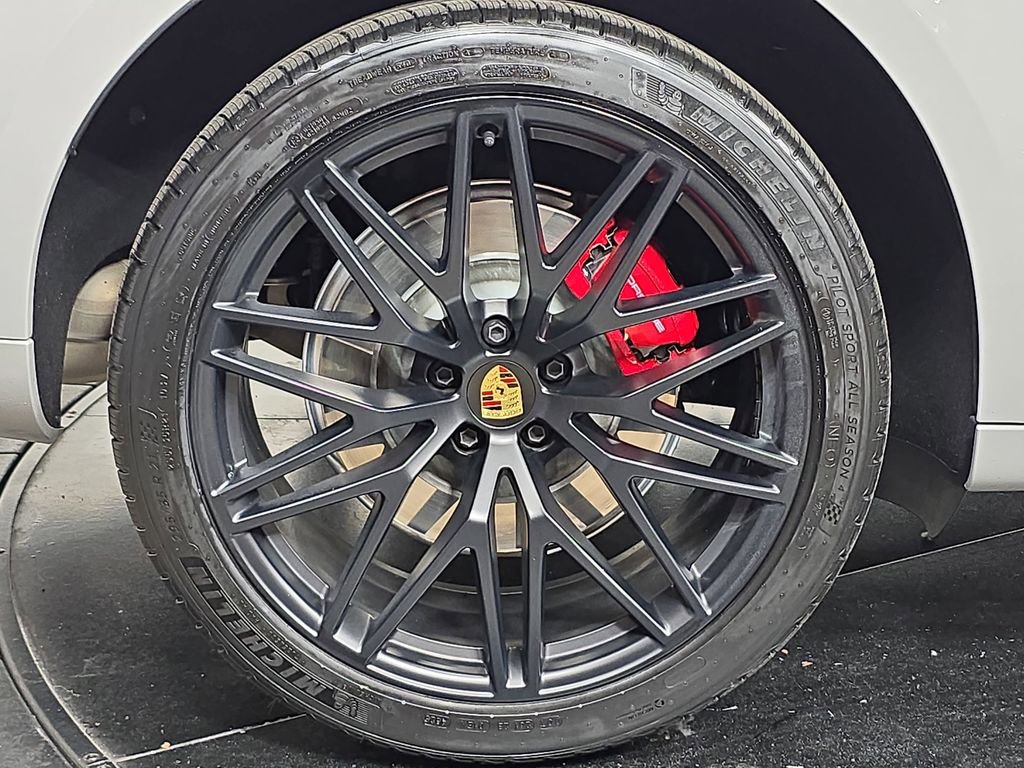 Certified 2023 Porsche Macan GTS AWD/4WD image 29