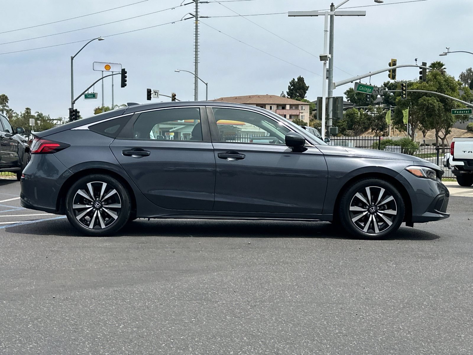 Used 2023 Honda Civic EX-L image 6