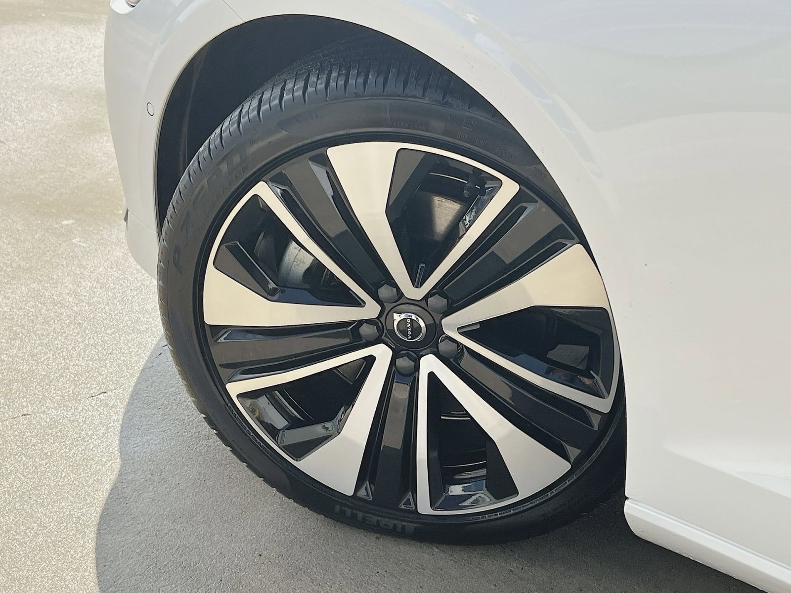 Certified 2023 Volvo S60 B5 Ultimate image 12