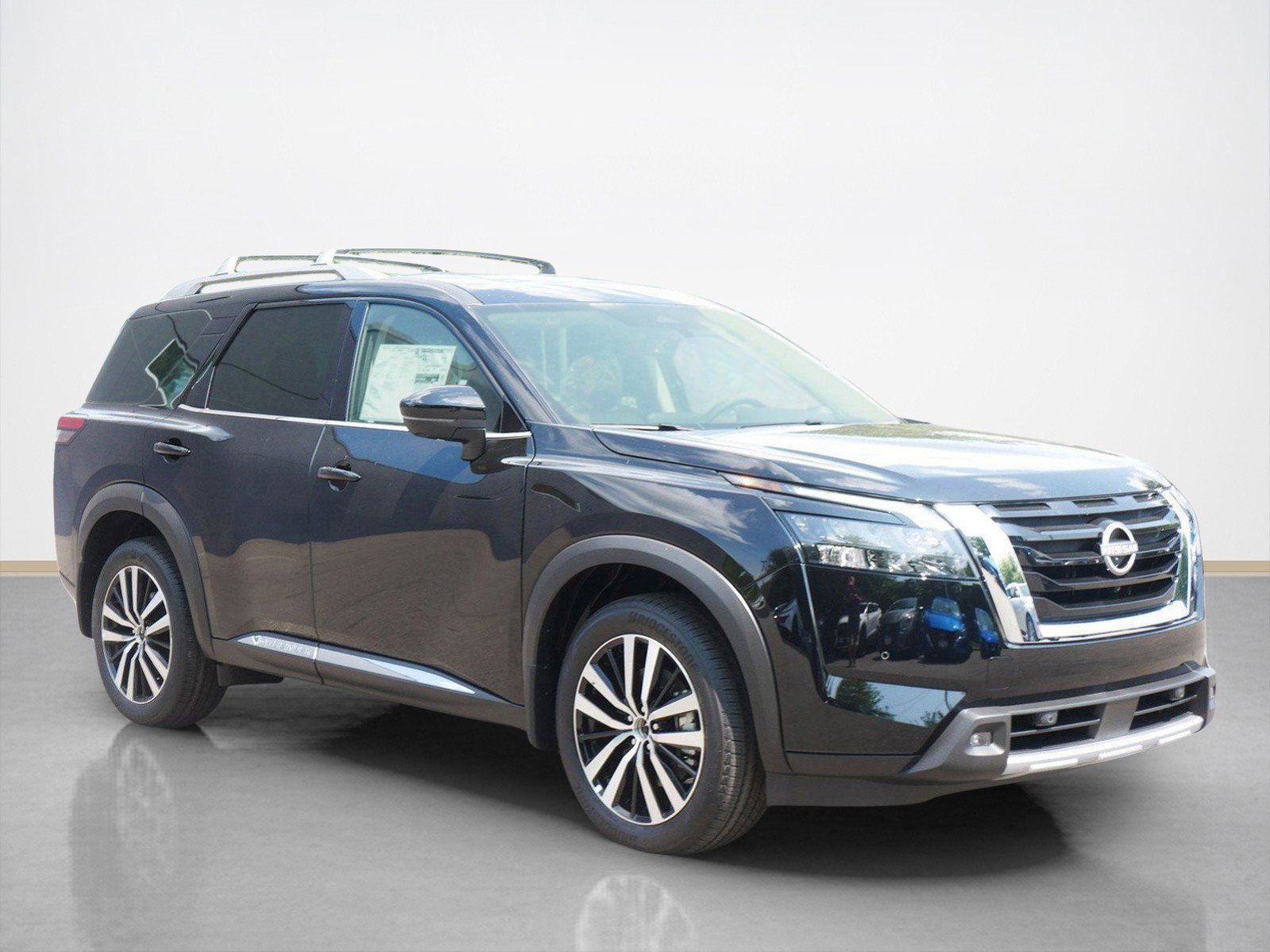 New 2025 Nissan Pathfinder Platinum