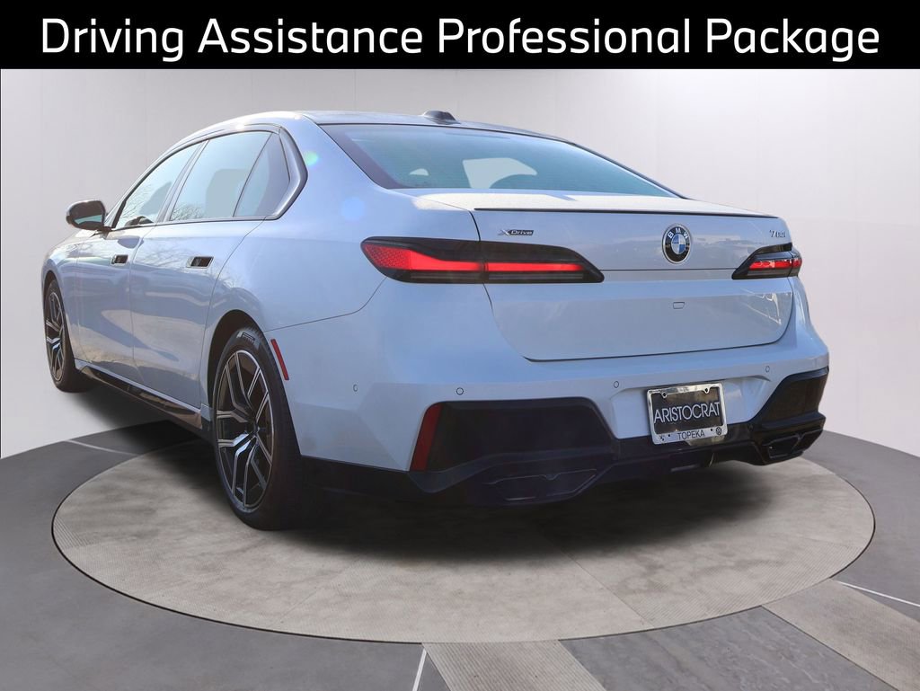 Certified 2025 BMW 760i xDrive image 8