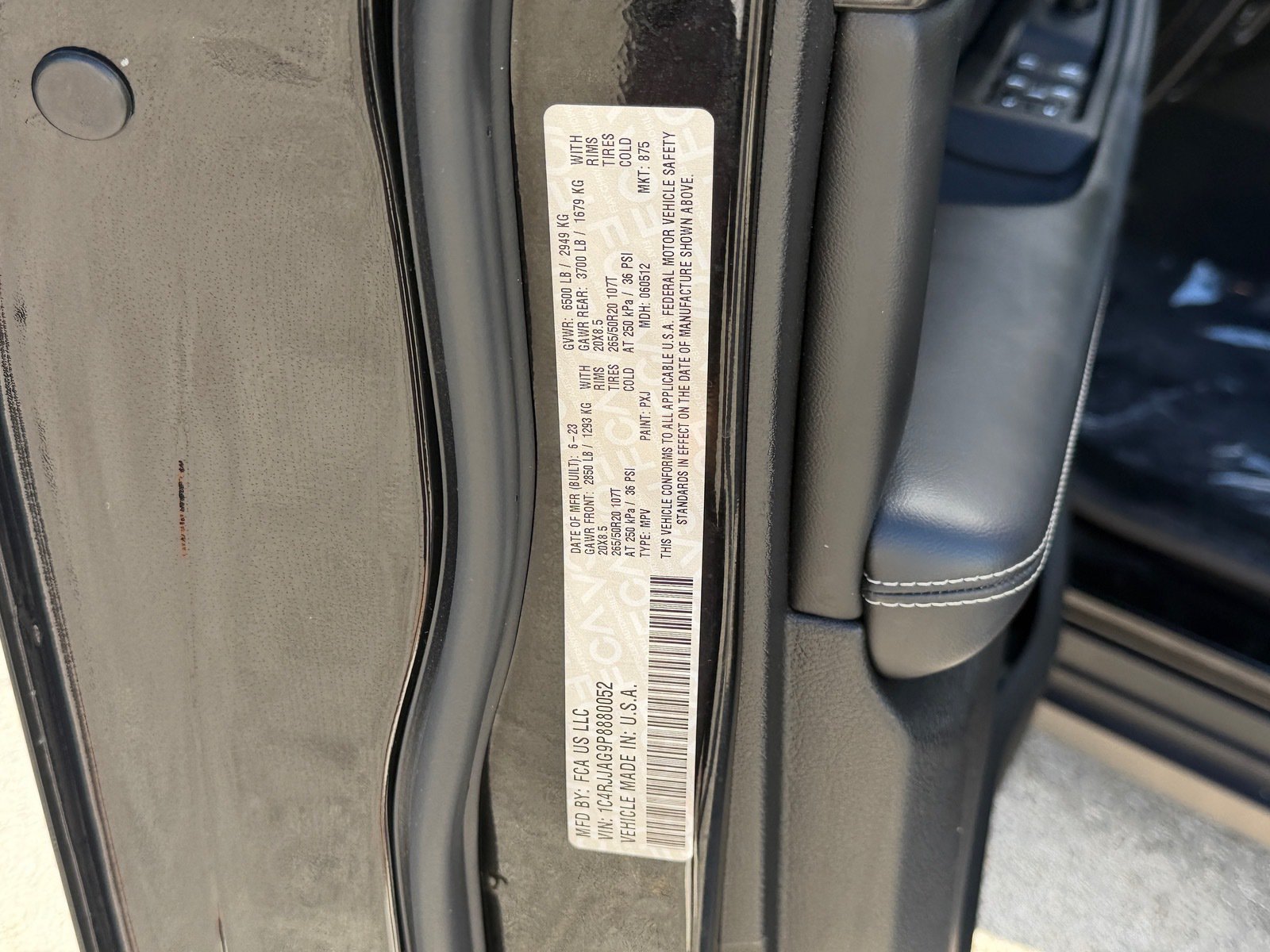Used 2023 Jeep Grand Cherokee L Laredo RWD image 25
