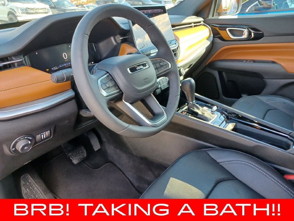 Used 2025 Jeep Compass Limited w/ Elite Group AWD/4WD image 11