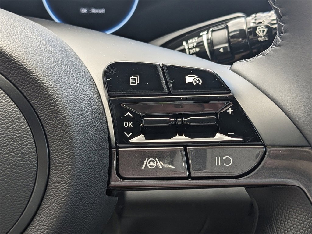 New 2025 Hyundai Elantra SEL image 22