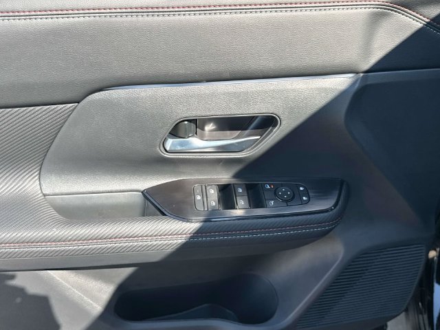 New 2027 Nissan Kicks SR FWD image 22