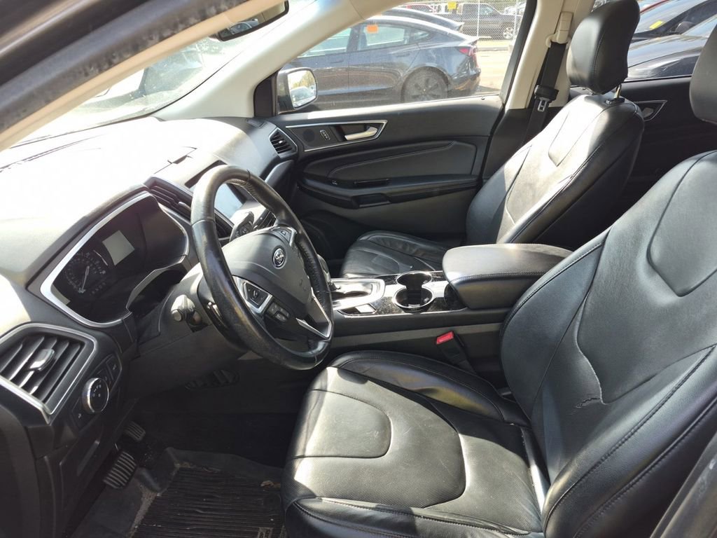 Used 2017 Ford Edge Titanium w/ Equipment Group 302A image 9