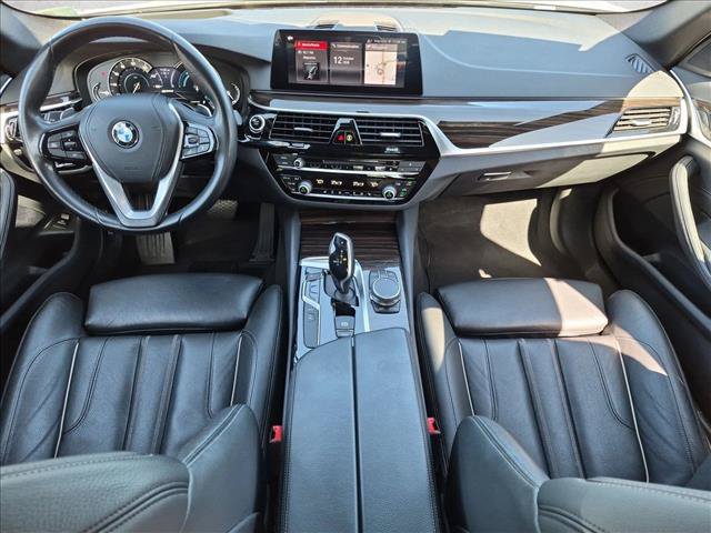 Used 2019 BMW 530e w/ Convenience Package RWD image 19
