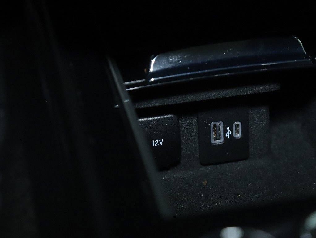 Used 2022 Lincoln Corsair Reserve image 29