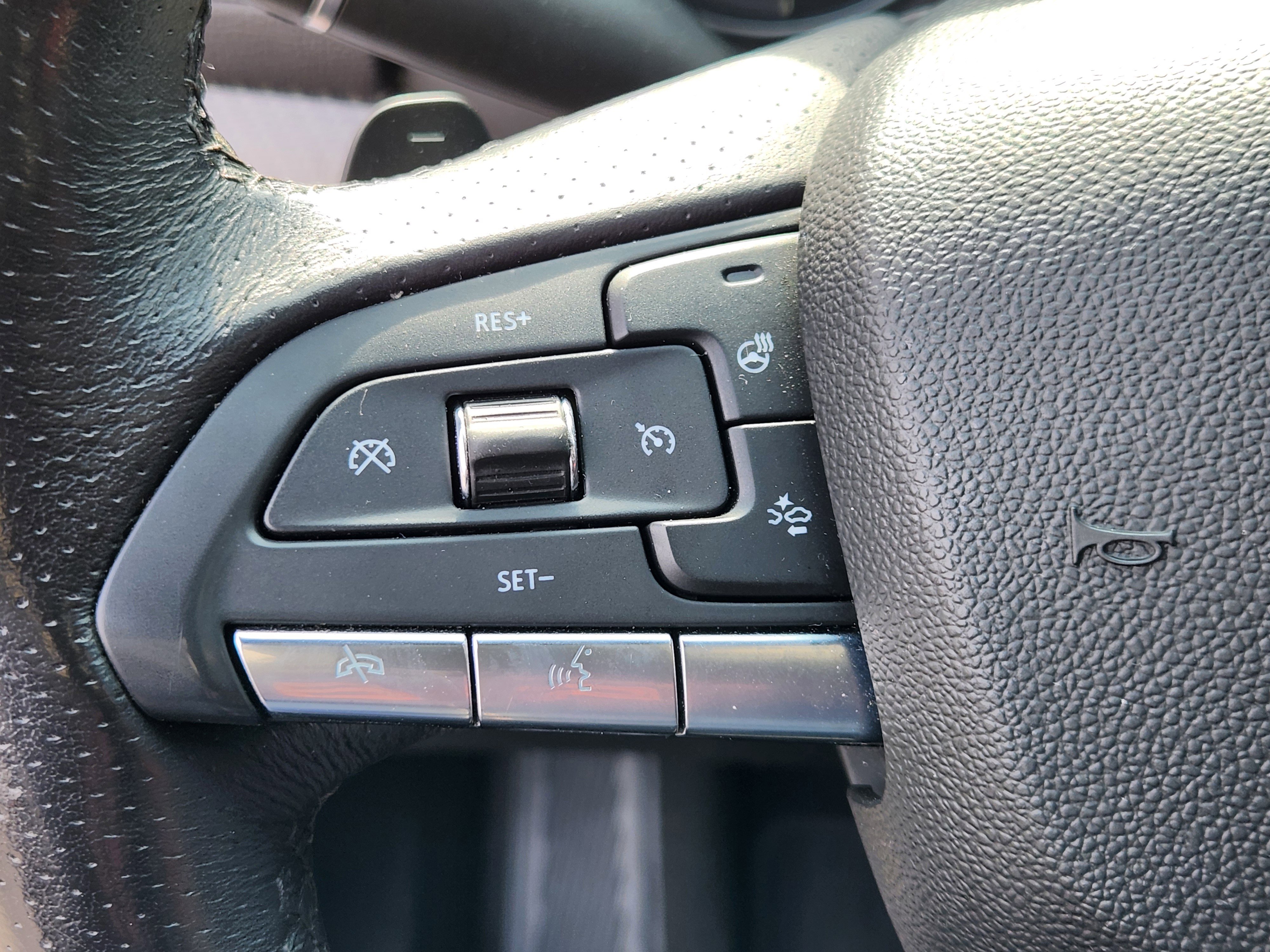 Used 2020 Cadillac XT4 Sport w/ Cold Weather Package image 24