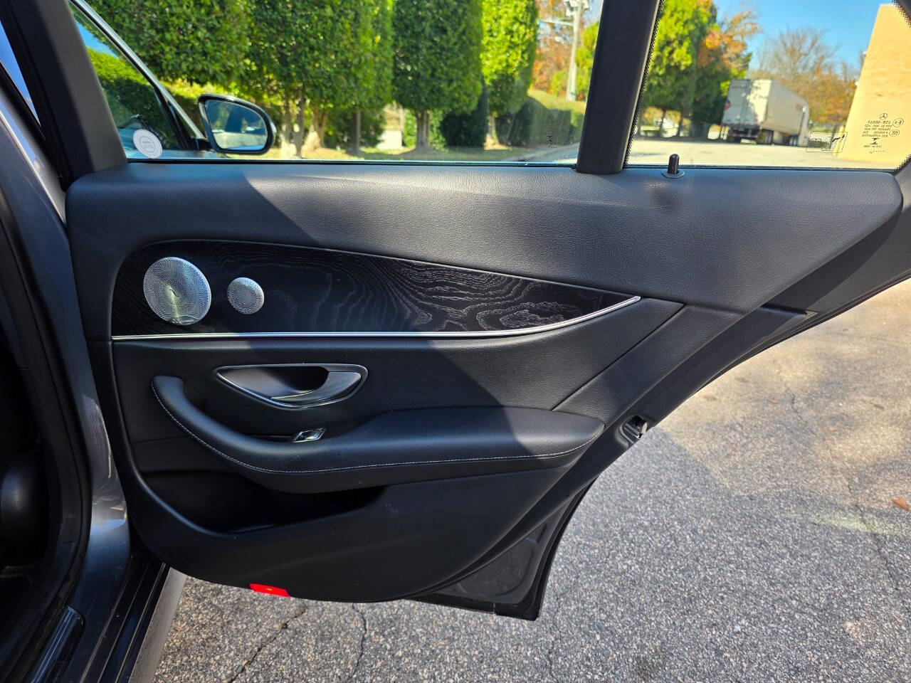 Used 2017 Mercedes-Benz E 300 image 35
