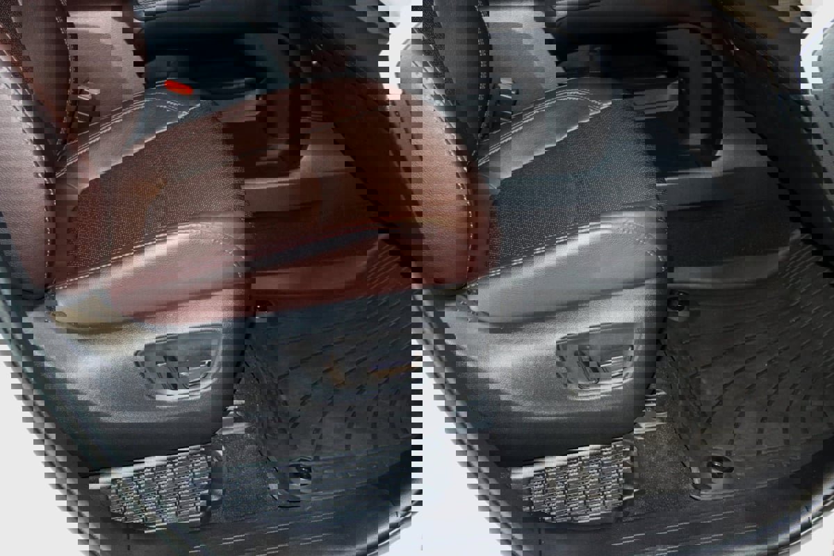 Used 2022 Toyota Sienna Platinum image 56