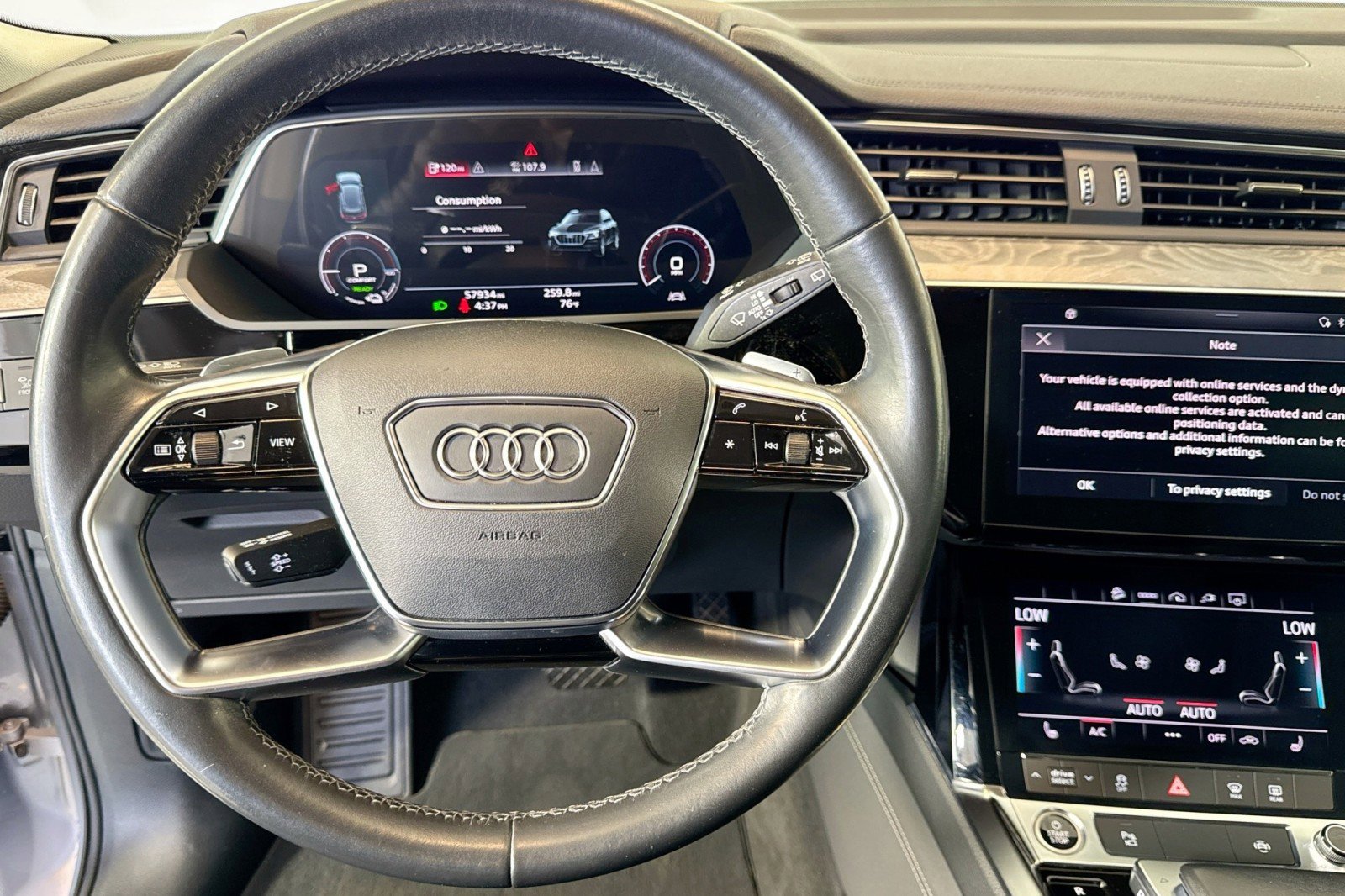 Used 2022 Audi e-tron Premium image 10