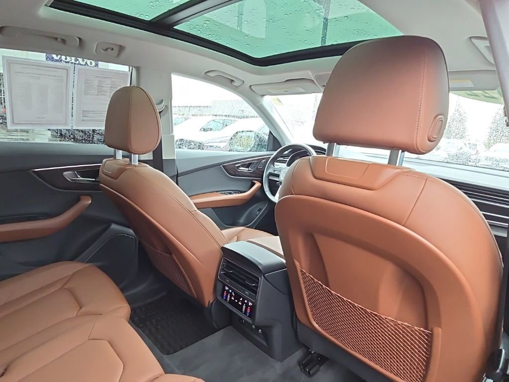 Used 2022 Audi Q8 Premium Plus image 8