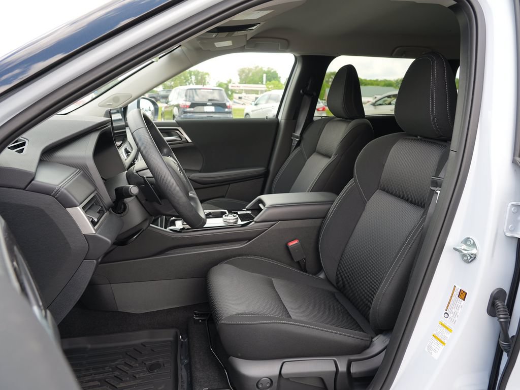 New 2026 Mitsubishi Outlander ES AWD/4WD image 12